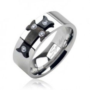 Šperky eshop - Oceľový prsteň čierny kríž, zirkóny J4.9 - Veľkosť: 62 mm