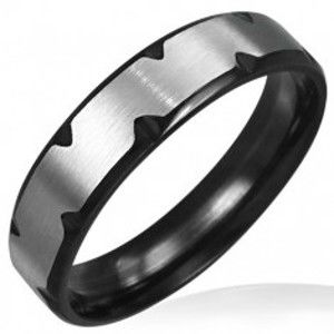 Šperky eshop - Oceľový prsteň s čiernymi zárezmi D3.10 - Veľkosť: 59 mm