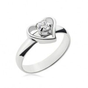 Šperky eshop - Oceľový prsteň striebornej farby - asymetrický obraz srdca, číry zirkón L16.04 - Veľkosť: 55 mm