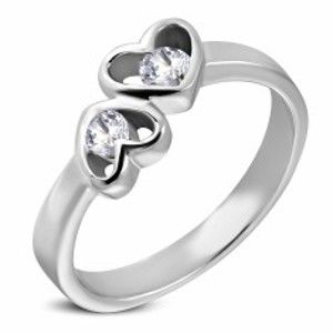 Šperky eshop - Oceľový prsteň striebornej farby, dve srdcia s čírymi zirkónmi D3.13 - Veľkosť: 53 mm