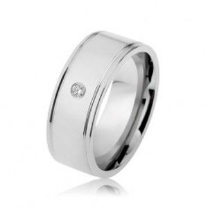 Šperky eshop - Oceľový prsteň striebornej farby, zrkadlový lesk, číry zirkón, zárezy pri okrajoch SP62.27 - Veľkosť: 67 mm