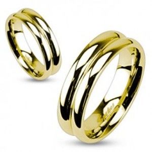 Šperky eshop - Oceľový prsteň v zlatej farbe so zárezom v strede C27.9 - Veľkosť: 60 mm