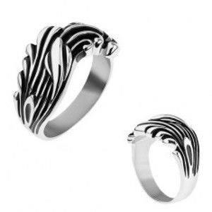 Šperky eshop - Oceľový prsteň zdobený čiernou patinou, lesklé zvlnené línie X2.6 - Veľkosť: 67 mm