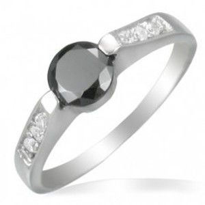 Šperky eshop - Oceľový zásnubný prsteň s čiernym očkom F8.14 - Veľkosť: 52 mm