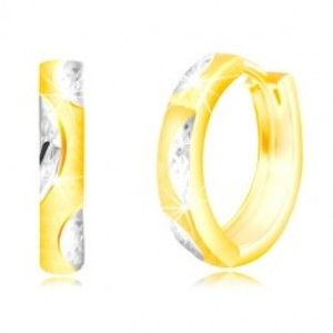 Šperky eshop - Okrúhle náušnice v zlate 585 - úzky matný kruh, lístočky z bieleho zlata GG219.08