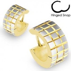 Šperky eshop - Okrúhle náušnice zlato-striebornej farby - vyryté prekrížené pásy R3.19