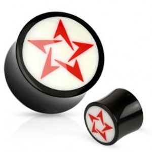 Šperky eshop - Okrúhly čierno-biely plug do ucha z prírodného materiálu, červená hviezda SP44.11 - Hrúbka: 16 mm