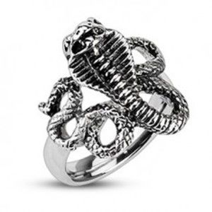 Šperky eshop - Patinovaný oceľový prsteň - zúrivá kobra D2.2 - Veľkosť: 66 mm