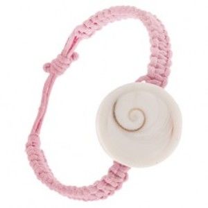 Šperky eshop - Pletený náramok - svetloružové šnúrky, biela kruhová mušľa S10.19