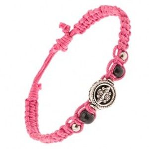 Šperky eshop - Pletený ružový remienok zo šnúrok, korálky a kruhová ozdoba S13.13