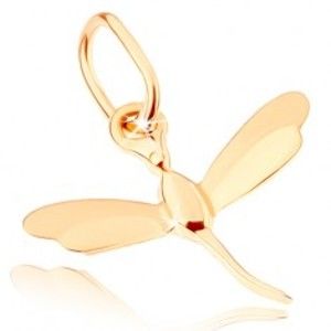Šperky eshop - Prívesok v žltom 9K zlate - malá letiaca vážka, lesklo-matné krídla GG81.10