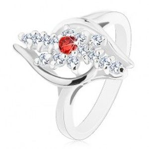Šperky eshop - Prsteň striebornej farby, číre zirkónové línie, červený zirkónik v strede R44.5 - Veľkosť: 59 mm