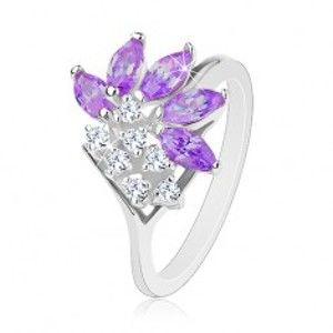 Šperky eshop - Prsteň striebornej farby, číre zirkóny, zrnká vo fialovom odtieni R33.1 - Veľkosť: 49 mm