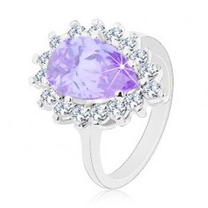 Šperky eshop - Prsteň striebornej farby, veľká zirkónová kvapka fialovej farby, číry lem G02.12 - Veľkosť: 54 mm