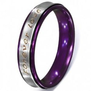Šperky eshop - Prsteň striebornej farby z ocele - text Forever Love, fialové okraje L5.01 - Veľkosť: 61 mm