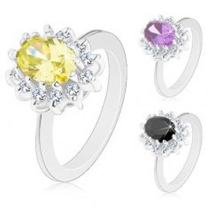 Šperky eshop - Prsteň striebornej farby, žiarivý kvietok s farebným oválnym stredom R42.13 - Veľkosť: 52 mm, Farba: Fialová