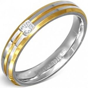 Šperky eshop - Prsteň strieborno-zlatej farby z ocele s malým čírym zirkónom BB5.7 - Veľkosť: 49 mm