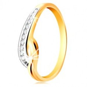 Šperky eshop - Prsteň v 14K zlate - dvojfarebné zvlnené ramená, línia čírych zirkónov a zárez GG196.01/07 - Veľkosť: 49 mm
