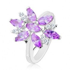 Šperky eshop - Prsteň v striebornej farbe, veľký kvet z fialových a čírych zirkónov R34.1 - Veľkosť: 48 mm