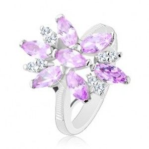 Šperky eshop - Prsteň v striebornej farbe, veľký kvet zo svetlofialových a čírych zirkónov R35.13 - Veľkosť: 51 mm