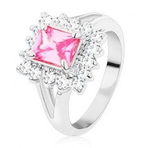 Šperky eshop - Prsteň v striebornom odtieni, veľký brúsený obdĺžnik ružovej farby, číre zirkóny S13.24 - Veľkosť: 49 mm