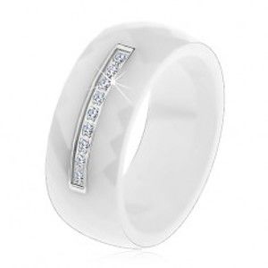 Šperky eshop - Prsteň z bielej keramiky s brúseným povrchom, tenký oceľový pás, zirkóny H1.4 - Veľkosť: 62 mm