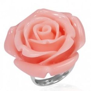 Šperky eshop - Prsteň z ocele - ružový rozkvitnutý kvet zo živice B5.03 - Veľkosť: 52 mm