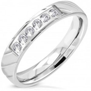 Šperky eshop - Prsteň z ocele 316L, strieborný odtieň, trblietavá číra zirkónová línia, 4 mm K03.11 - Veľkosť: 49 mm