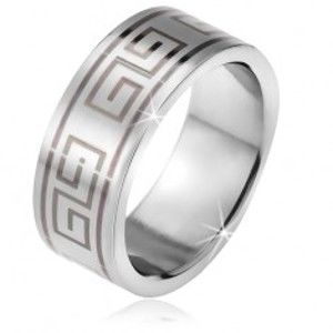 Šperky eshop - Prsteň z ocele, matný rovný povrch, čierny motív gréckeho kľúča BB14.02 - Veľkosť: 67 mm