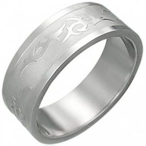 Šperky eshop - Prsteň z ocele s kmeňovým ornamentom F8.19 - Veľkosť: 65 mm