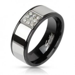 Šperky eshop - Prsteň z ocele striebornej farby s čiernymi okrajmi, zirkónový štvorec C20.1/C20.2 - Veľkosť: 59 mm