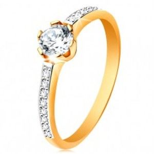 Šperky eshop - Prsteň zo 14K zlata - žiarivý okrúhly zirkón čírej farby, zirkónové ramená GG195.60/67 - Veľkosť: 55 mm