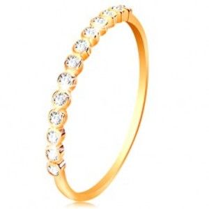 Šperky eshop - Prsteň zo žltého 14K zlata - ligotavá zirkónová línia čírej farby GG200.52/58 - Veľkosť: 54 mm
