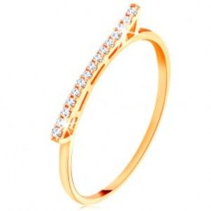 Šperky eshop - Prsteň zo žltého 14K zlata - vyvýšená trblietavá vlnka  so zirkónikmi GG131.09/32/36 - Veľkosť: 54 mm