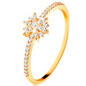 Šperky eshop - Prsteň zo žltého 14K zlata - žiarivý kvet z čírych zirkónov, trblietavé ramená GG131.06/52/55 - Veľkosť: 54 mm