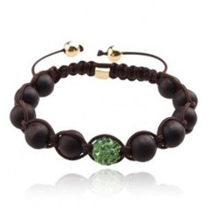 Šperky eshop - Shamballa náramok, tmavohnedé korálky, zelená zirkónová gulička Q18.15
