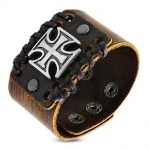 Šperky eshop - Širší náramok z pravej kože hnedej farby - štruktúra dreva, maltézsky kríž AB36.17