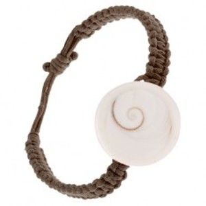 Šperky eshop - Šnúrkový pletenec hnedej farby, kruhová mušľa S10.20