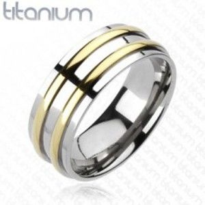 Šperky eshop - Titánová obrúčka - strieborná farba, dva pásiky zlatej farby F3.2 - Veľkosť: 71 mm