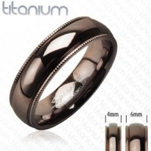 Šperky eshop - Titánová obrúčka s vrúbkovaným okrajom kávová farba D12.8 - Veľkosť: 49 mm