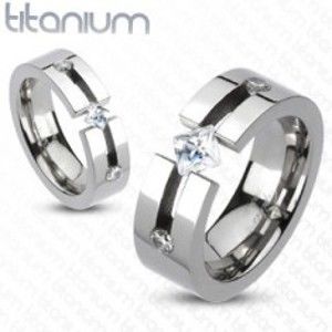 Šperky eshop - Titánový prsteň - výrez, štvorcový a okrúhle zirkóny F3.3/4 - Veľkosť: 70 mm