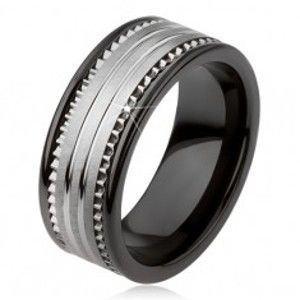 Šperky eshop - Tungstenová keramická čierna obrúčka s povrchom striebornej farby a prúžkami AB34.13 - Veľkosť: 55 mm