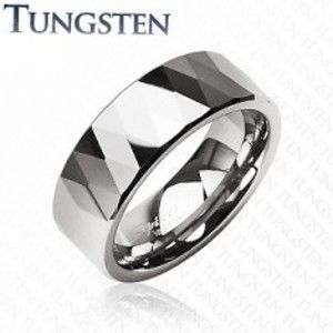 Šperky eshop - Tungstenový prsteň - lesklé kosoštovrce a trojuholníky, strieborná farba K18.15 - Veľkosť: 49 mm
