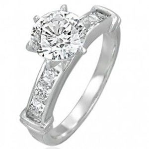 Šperky eshop - Zásnubný prsteň s veľkým vsadeným zirkónom, línia zirkónov v hranatej prednej časti D16.13 - Veľkosť: 55 mm