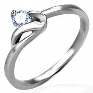 Šperky eshop - Zásnubný prsteň striebornej farby, oceľ 316L, okrúhly číry zirkón a zvlnené rameno D6.12 - Veľkosť: 50 mm