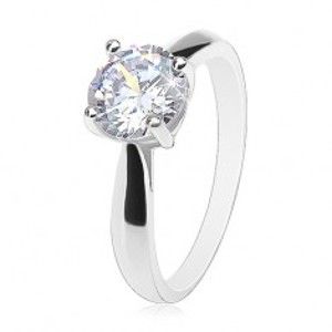 Šperky eshop - Zásnubný strieborný prsteň 925, vypuklé ramená, okrúhly číry zirkón K07.15 - Veľkosť: 49 mm