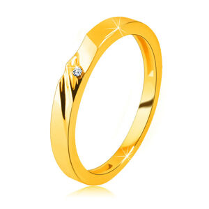 Zlatá obrúčka v 9K zlate - prsteň s jemnými zárezmi, malý zirkónik - Veľkosť: 51 mm