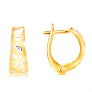 Šperky eshop - Zlaté 14K náušnice - matný oblúk s lesklými lístočkami z bieleho zlata GG217.33