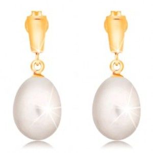 Šperky eshop - Zlaté 14K náušnice - visiaca oválna perla bielej farby, lesklý pásik GG16.27
