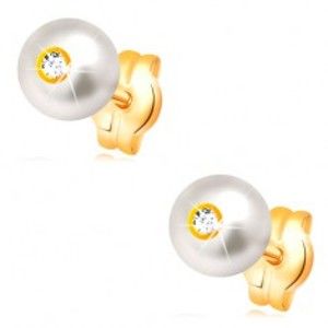 Šperky eshop - Zlaté náušnice 14K - guľatá biela perla so vsadeným čírym zirkónom, 5 mm GG32.14